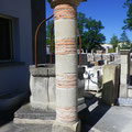 Colonne en pierre et brique terre cuite