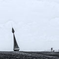 Nieuwe Statenzijl, Martin Borcherts Kunstwerk De Waaiboei mit Fotograf