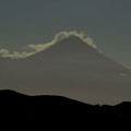 Und in der Ferne sieht man noch lange Mt. Taranaki...