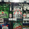 Alkohol kann man in Australien nicht im Supermarkt, sondern nur in sogenannten Bottleshops kaufen... und man bekommt sogar Becks!!!!