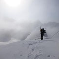 Bergheil zum ersten...Christian kurz vor der "Gipfelstange", die auch im Titelbild rechts von uns zu sehen ist