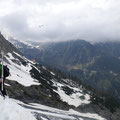 Ski ab, Berghütte und die bekannten 48 Kehren der Stilfser Joch Straße gut zu sehen, wo „unser Wolfi“ immer noch den Streckenrekord mit dem Rennrad hält