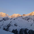 Das Dreigestirn mit den ersten Sonnenstrahlen um kurz vor 06:00 Uhr