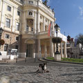 Шелти и оперный театр в Братиславе