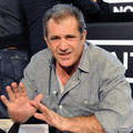Mel Gibson attends for relief Haiti