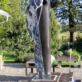 Schwarze Skulptur | Quarzhaltiger Kalkstein | 200cm | 2018 | €12.000.-