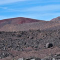 Der Weg nach El Golfo führt an vielen imposanten Vulkankratern vorbei.