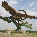 Los pueblos nahuas recibieron la visión de encontrar el águila que devora la serpiente