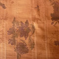 Tissu  ligné avec motif de fleurs et dorure (coton imprimé)