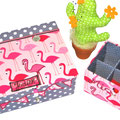 Kinderschmuckkästchen M Flamingos auf Rosa und graue Punkte OHNE Lederband, personalisierbar