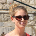 Pauline, elle tout sourire elle résiste bien