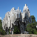 Helsinki - Monument Sibelius: sculpté (en 1967) par Elia Hitunen en hommage au compositeur de musique classique Sibelius.La sculpture formée de 580 tubes d"acier, de longueur inégale mesure 10.50 de long, 6.5 de haut et pèse 24tonnes.