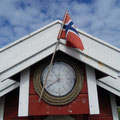 Laukvik - Horloge et baromètre du village -