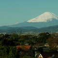 写真３　左に矢倉岳が見えます