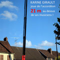 Karine s'envole à 21m du sol et des danseurs !