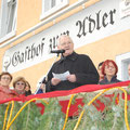 Egon Jüttner bei der Eröffnung des Adventsmarktes in Sandhofen