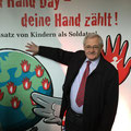 Egon Jüttner beim Red Hand Day im Deutschen Bundestag
