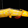 De grote gele vis (hangend) 170x52x42cm 