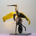 Vogel op eenwieler 70x75x60cm