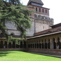 Moissac : Vue du cloître.