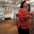 Claudine Pailhès commente l'exposition aux archives de Foix