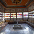 Bakhtchissaraï -  Palais des Khans : une salle du Pavillon d'été.