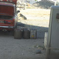 Samarkand - Voici le "bon" gasoil...........au marché noir !!!