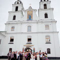 Minsk - Les familles à la sortie de l'église.