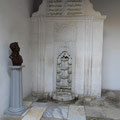 Bakhtchissaraï -  Palais des Khans :  la Fontaine des Pleurs.