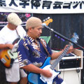 監督久保田さんのエレキギター！ノリノリです