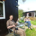 genieten van de middagzon met een biertje