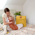 Mama mit Rolltop und Baby im Schlafsack von LÄSSIG 