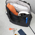 Wickeltasche geöffnet mit Pflegezubehör
