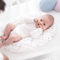 Baby im Kuschelnest
