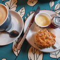 Kaffee und Süssgebäck im Janie's café