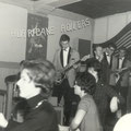 The Hurricane Rollers - Optreden in de grote zaal achter het fameuze café De Looiersbeurs in Tilburg (oktober+november 1963). vlnr: Bart Strik, Paul 'Hurricane' van Boxtel, Jos van Muyen en Frits Maréchal