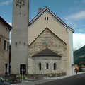 Unterwegs ein kleines Kirchlein mit viel Marmor ...