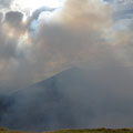 Dampfender Schlot des Vulkans Nindiri im NP Volcán Masaya