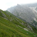 Im Aufstieg Richtung Bärenkopf mit Blick zum Kleinen Widderstein