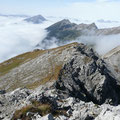 Plattbergmassiv (rechts) Dahinter der Thaneller