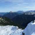 Bildmitte Horizont:Zugspitze mit Wettersteingebirge.Links davon die Ammergauer Alpen.Rechts davon die Mieminger Kette.Davor links der Bildmitte,der Thaneller und rechts das Galtjoch.