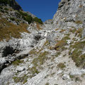Zu überquerender Graben.Blick nach oben.
