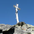 Am Gipfel mit Kreuz