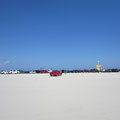 Hier sind die Texaner am Weekend: Schön aufgereiht am Beach.