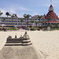 Das Hotel Del Coronado hat die Saison definitiv gestartet, jetzt sogar mit Sandburg!