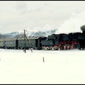 Und nun noch die Berliner mit ein bisschen Verpätung durch den Winter, entdeckt mit ihrer 52 8079 vor Scheibenberg.
