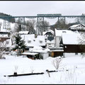Über das Markersbacher Viadukt in Richtung Annaberg konnte ebenfalls am 19.12.2010 dieses schöne Dreierpack Ferkeltaxen beobachtet werden.