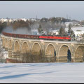 Durch wunderschöne Winterlandschaft am 16.12.2010 zog dieses Ludmilla-Doppel den Gips-Leerzug in Richtung Küchwald, hier im Bild festgehalten bei der Überquerung des Bahrabachtal-Viaduktes. Vsp 233 622 & Tfz 233 322.
