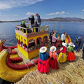 Schilfboot am Titicacasee in Bolivien