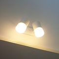 ＬＥＤブラケット　電球色　（白熱電球60w×2灯相当の明るさ）　施工後　点灯中